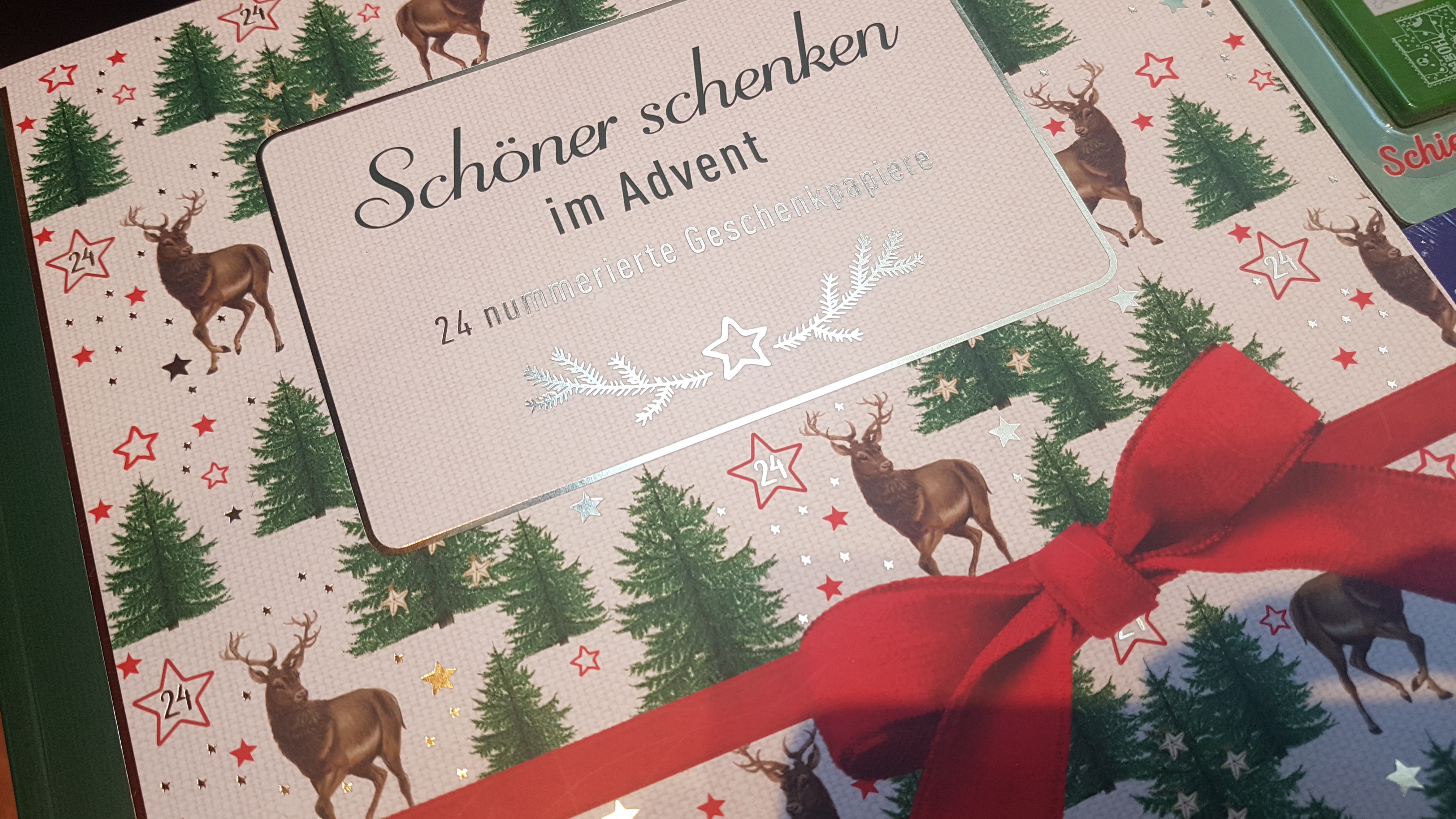 Geschenkpapier für Weihnachten - Schöner Schenken im Advent